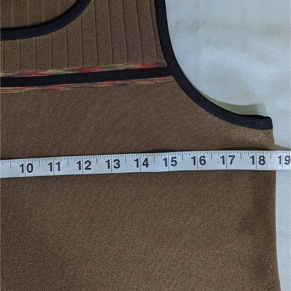 Exclusively Misook Tank Top Medium Brown Sleeveless Top Round Neck Slit Sides - Picture 5 of 7